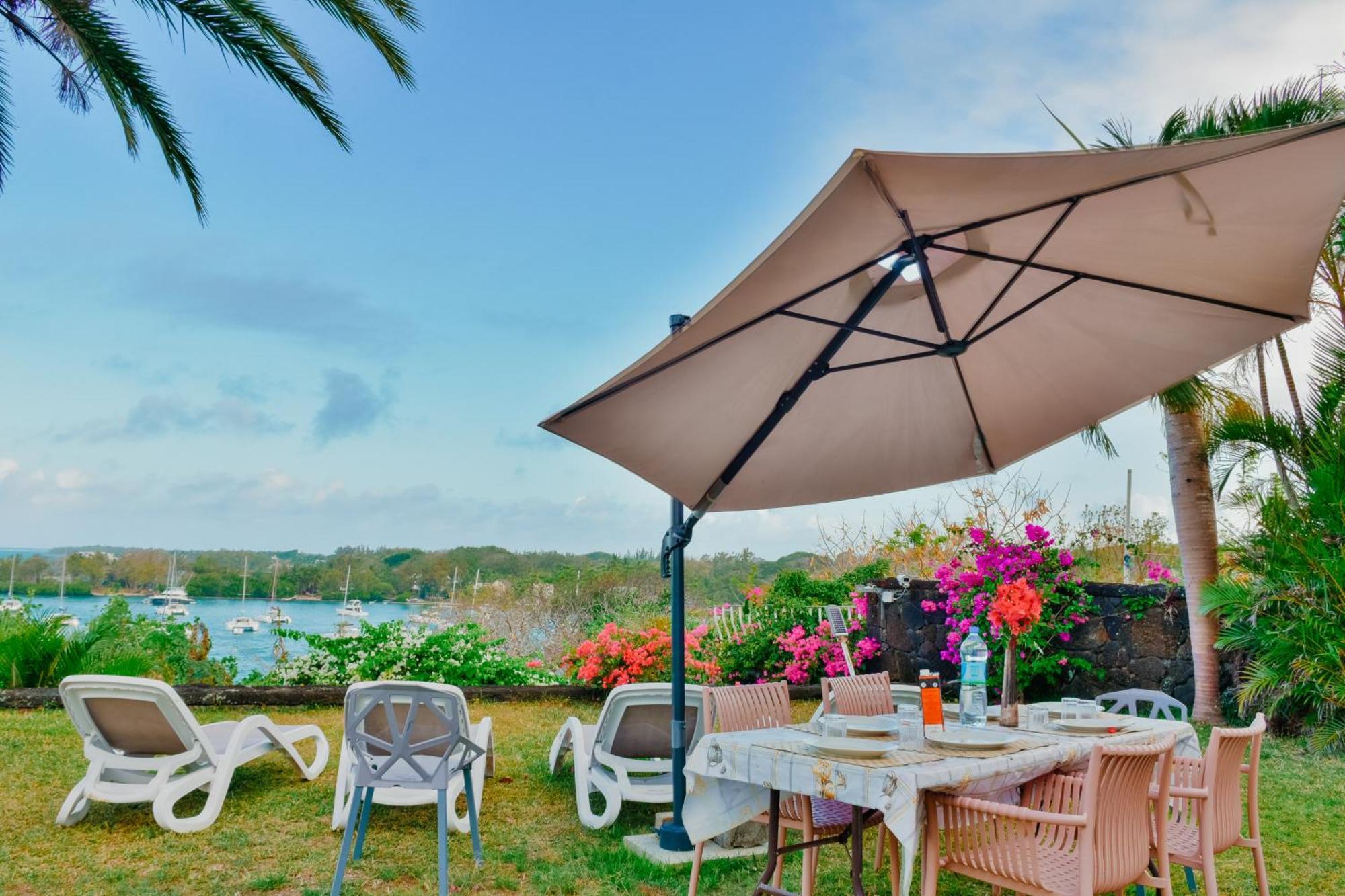 Boutique Villa On The Rocks With Stunning Sea Views, Infinity Pool & Private Sea Trou d'Eau Douce Exteriör bild