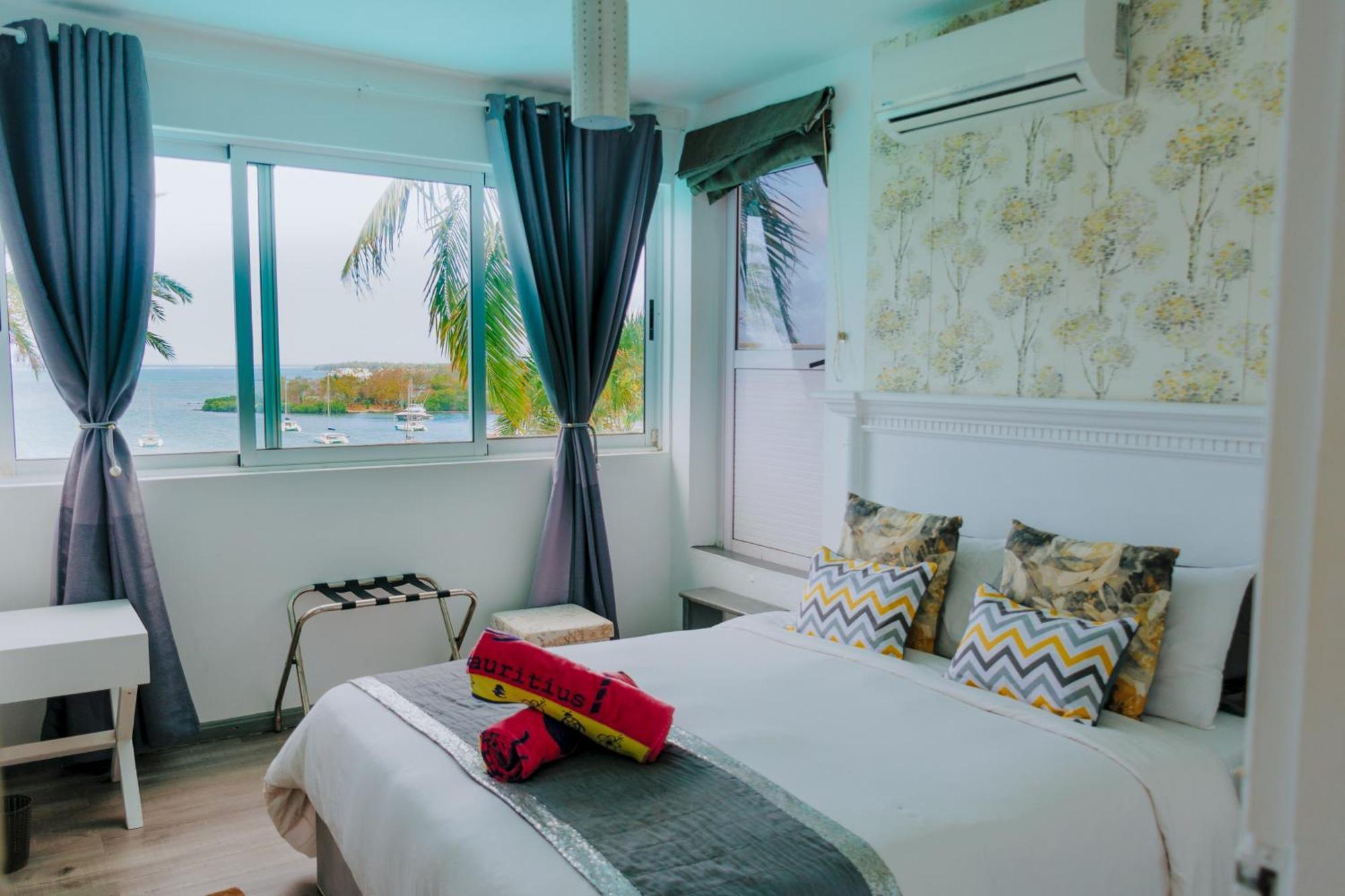 Boutique Villa On The Rocks With Stunning Sea Views, Infinity Pool & Private Sea Trou d'Eau Douce Exteriör bild