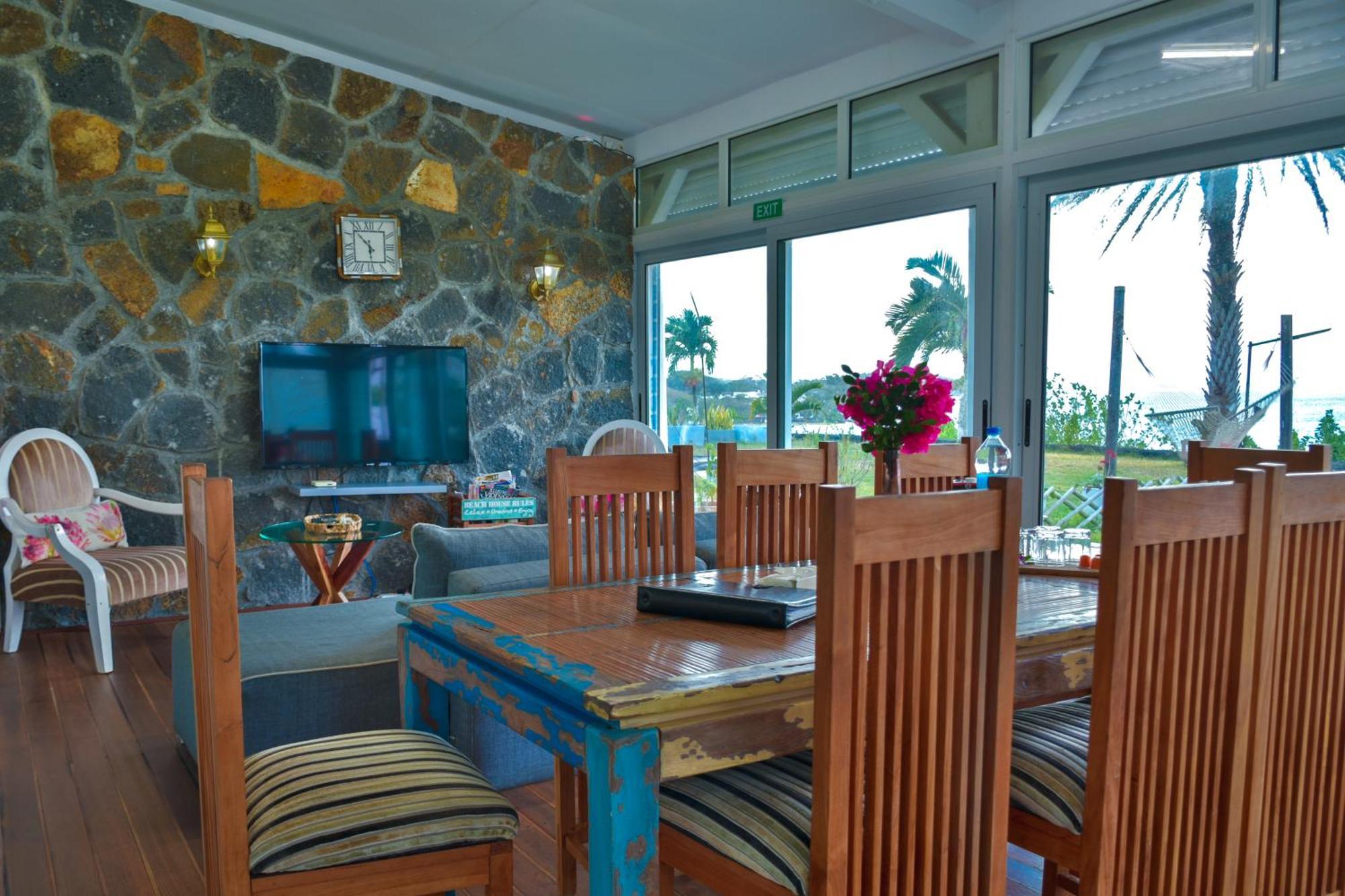 Boutique Villa On The Rocks With Stunning Sea Views, Infinity Pool & Private Sea Trou d'Eau Douce Exteriör bild